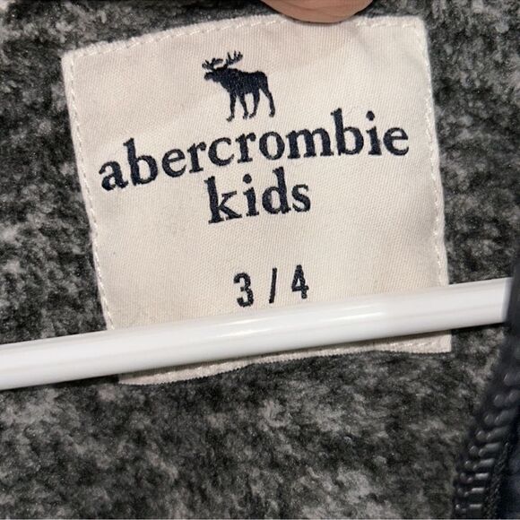 Abercrombie Kids Boys Gray and Black Hoodie(Size 3/4) - Picture 5 of 8
